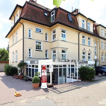 Villa Warnemuende Ferienwohnungen Rostock Exterior photo